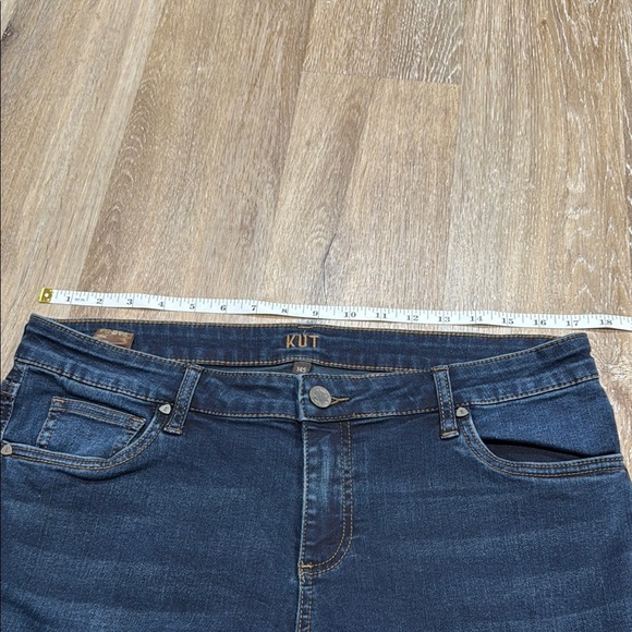 Kut from the Kloth Size 14 Blue Boot Cut Jeans with Classic Style - Picture 7 of 14
